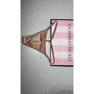 Victoria's Secret Very Sexy Tan Satin V String Panty Size M NWT